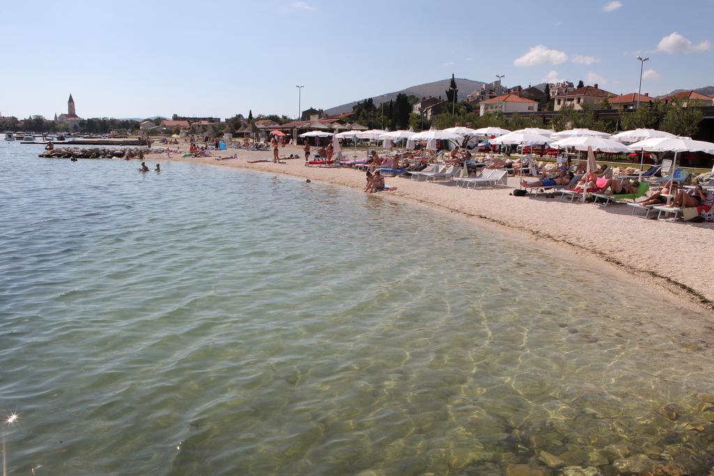 Villa Ferias Trogir Exterior foto